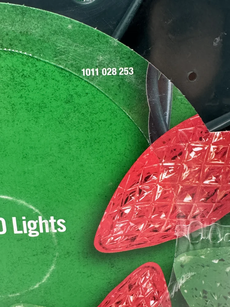 Home Accents 100 Red Green Faceted C9 LED Lights - Image 8