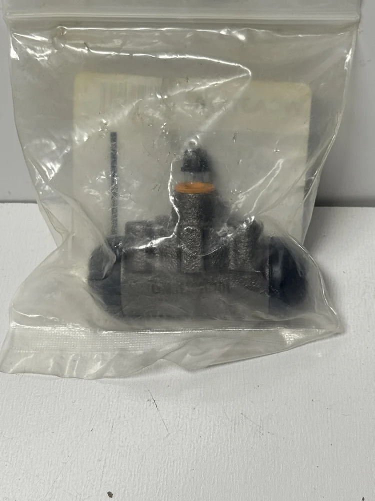 CarQuest WCA37970 Wheel Cylinder - Chrysler Dodge Plymouth - Image 2