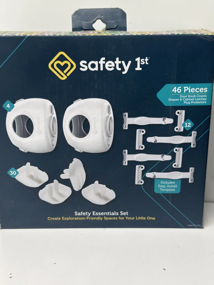 Safety 1st Baby Proofing Bundle - 102 Piece Set - Image 3