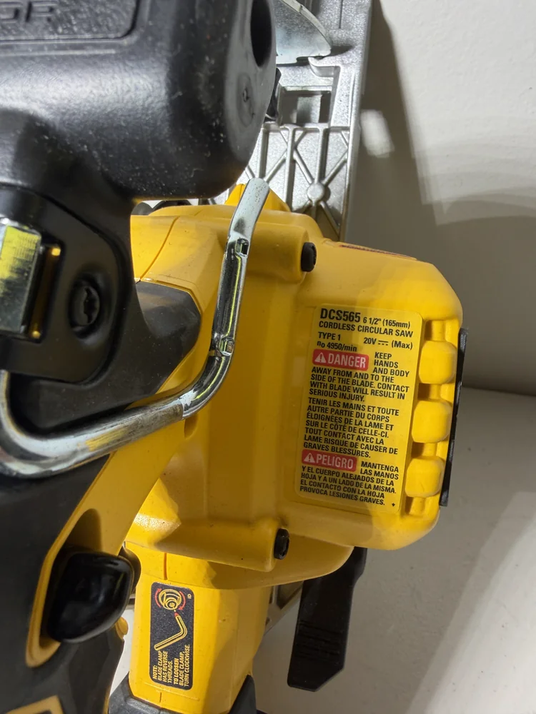 DEWALT DCS565B 20V MAX 6-1/2" Brushless Cordless Circular Saw - Image 6
