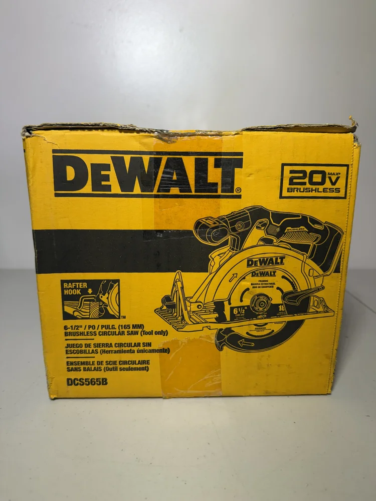 DEWALT DCS565B 20V MAX 6-1/2" Brushless Cordless Circular Saw - Image 21